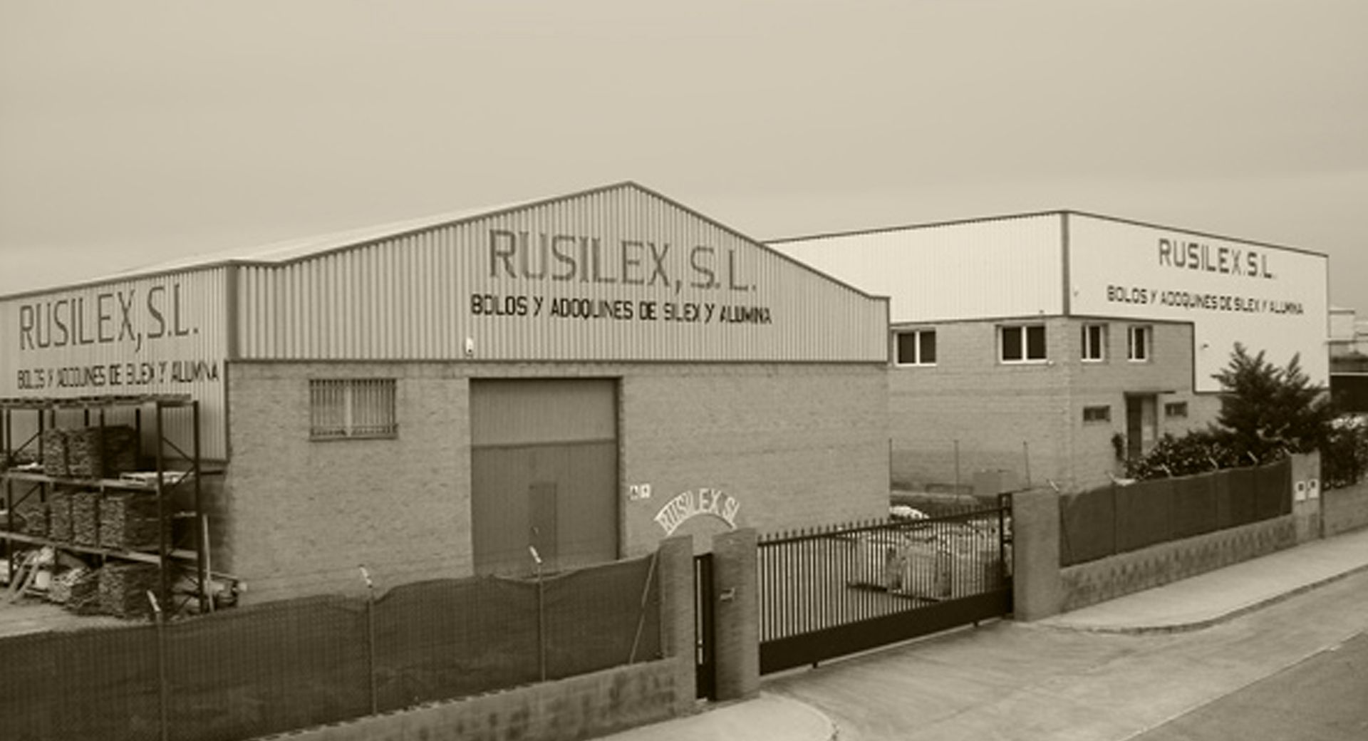 rusilex empresa especializada en molienda, montaje de molinos, alumina